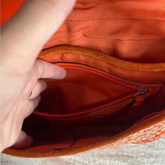 Vintage Coach Soho Orange Bag - Picture 5 of 12